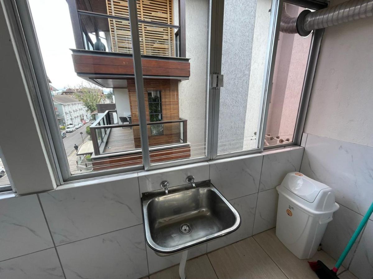Apartamento Para 9 Pessoas - Blumenhaus 201 - Uma Quadra Da Rua Coberta! Gramado Buitenkant foto